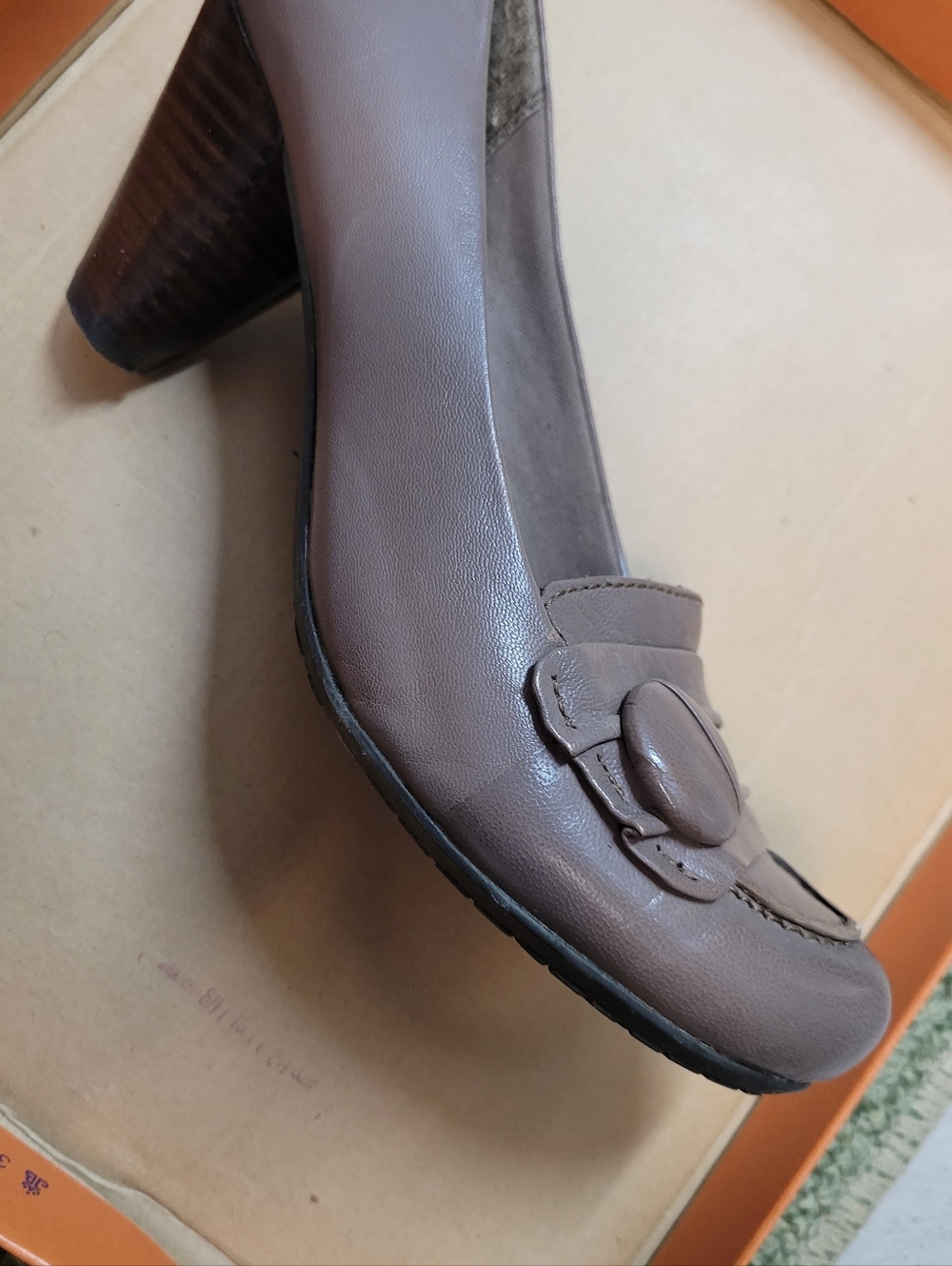 BareTraps Taupe Brown Leather Block Heel Loafer